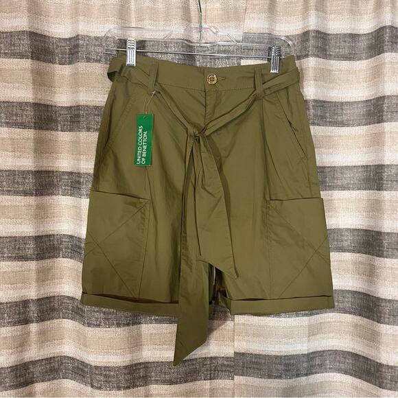 United Colors‎ Of Benetton Green Shorts Size 38 (XS) - Picture 1 of 9